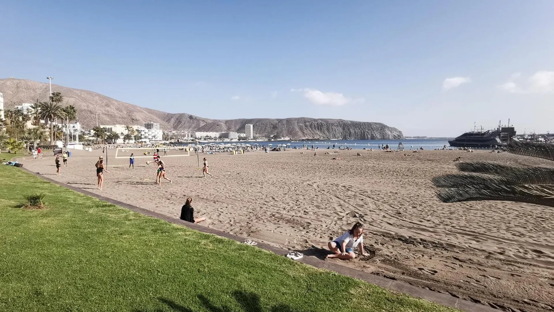 Home2Book Stylish Apt, Near Los Cristianos Beach Arona  Spanje