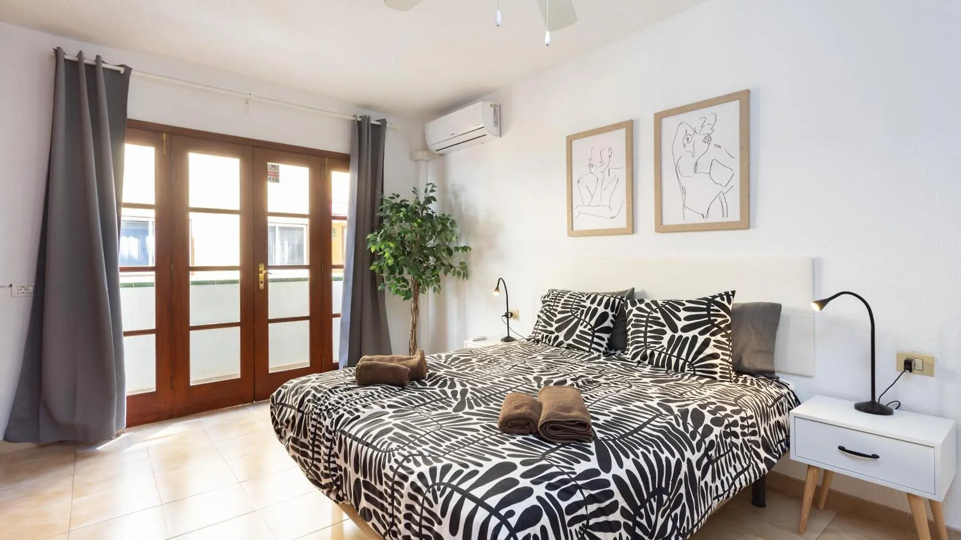 Home2Book Stylish Apt, Near Los Cristianos Beach Arona  Appartement