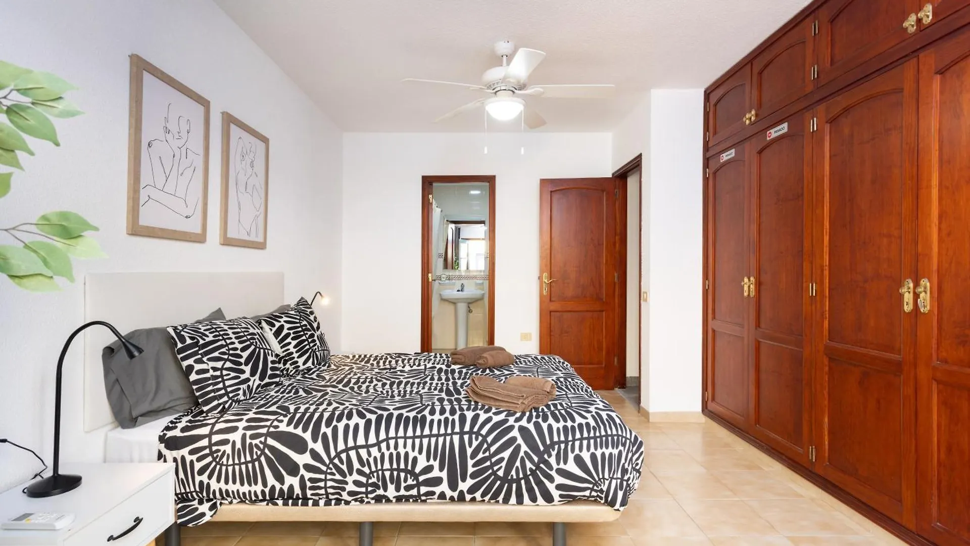Home2Book Stylish Apt, Near Los Cristianos Beach Arona